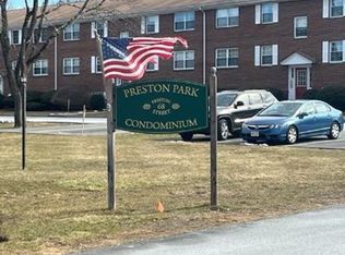 68 Preston St APT 7F, Wakefield, MA 01880