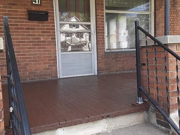 2nd image of 41 E Midlothian Blvd