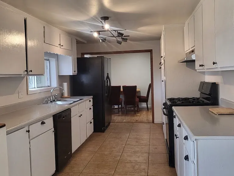 1325 San Miguel St — Photo 5