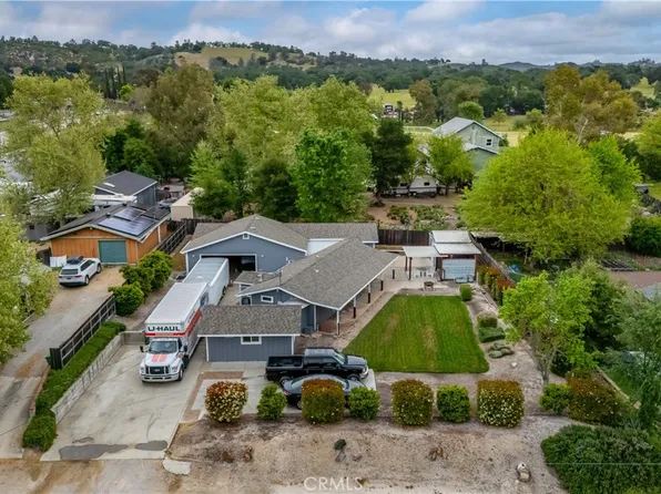9555 Estrada Ave, Santa Margarita, CA 93453