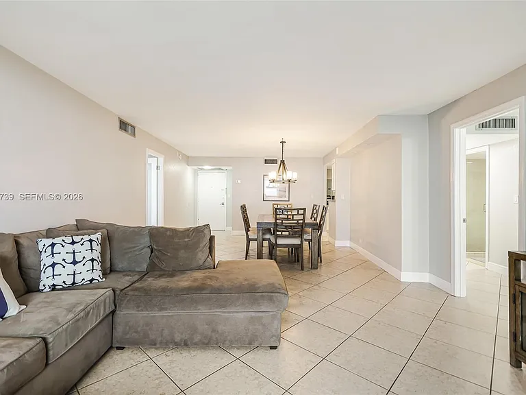6039 Collins Ave #936 — Photo 6