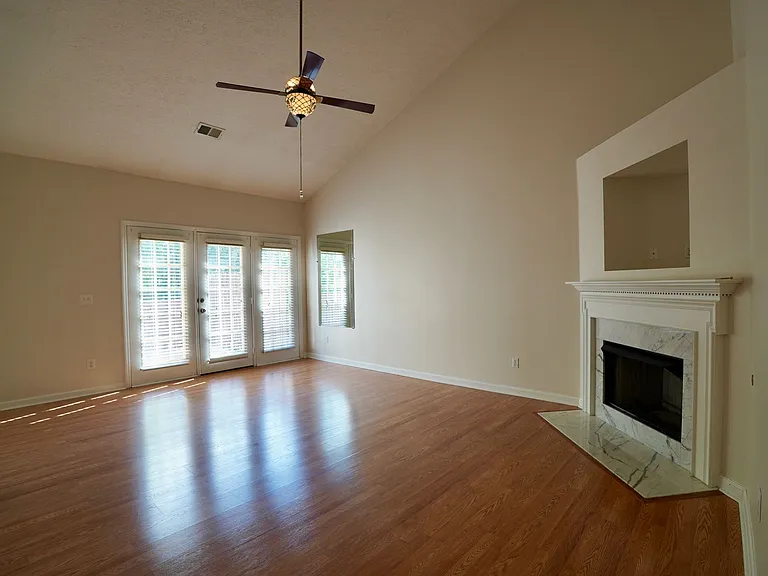 131 Lake Chateau Dr — Photo 6