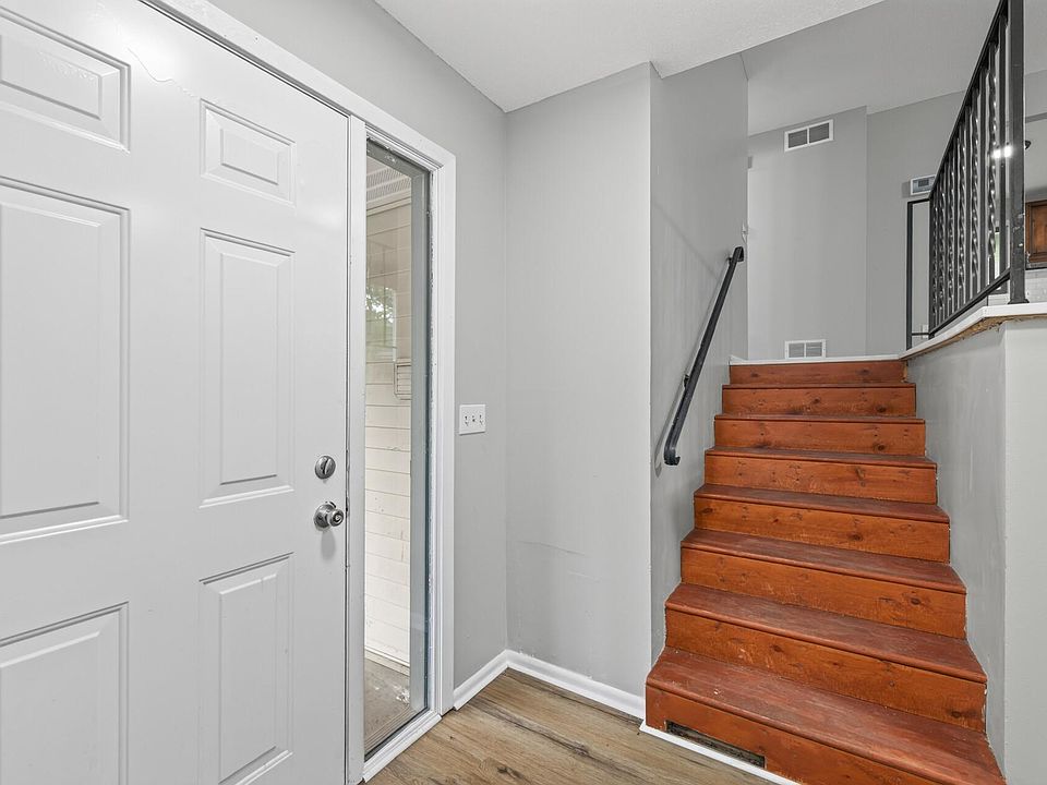 1st image of 7535 Humboldt Cir N