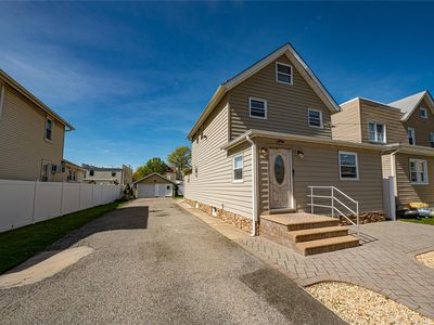 49 N Maple Street, Farmingdale, NY, 11735