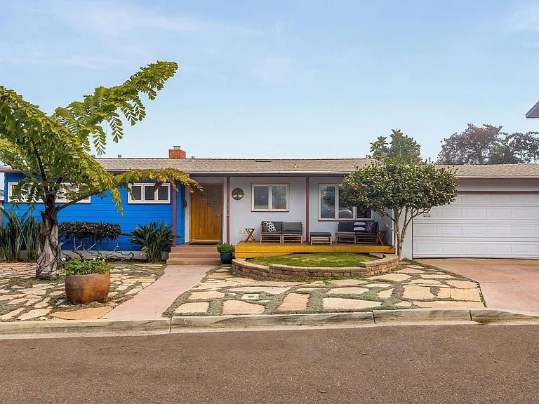 541 Tarento Dr — Photo 43