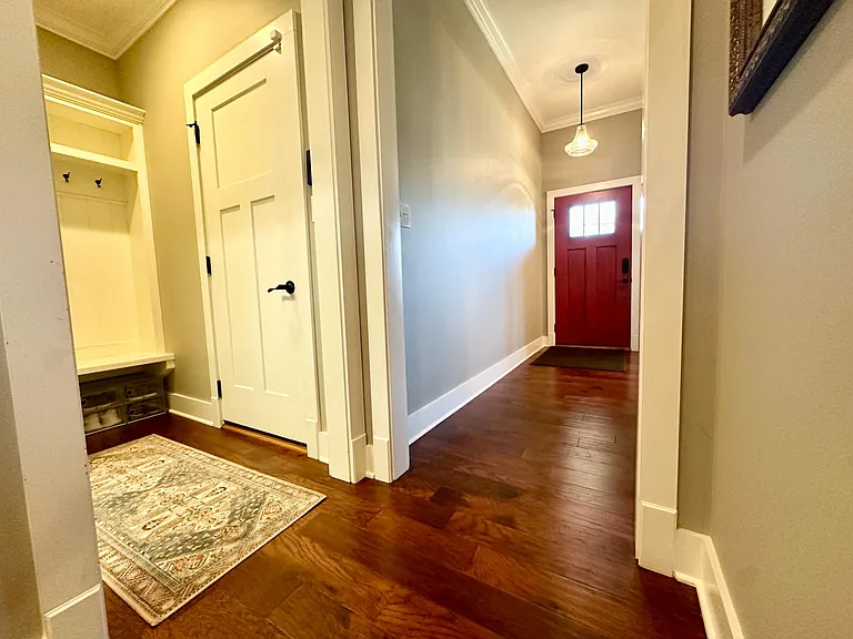 724 E 10th Ave — Photo 34