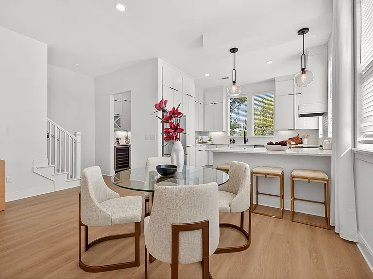 Ballantyne Townhomes at Elm — Photo 5