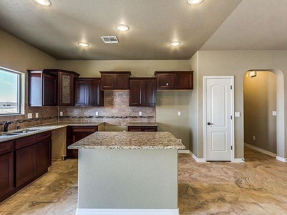 5th image of 2108 Nearpoint Dr