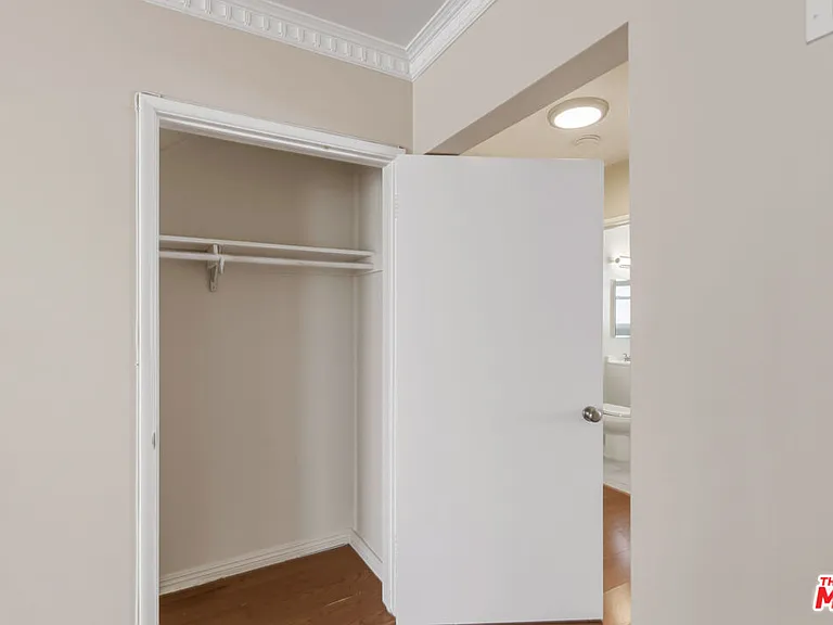 1643 N Formosa Ave #5 — Photo 14