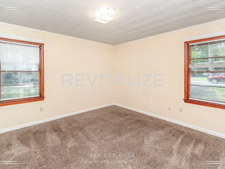 1815 Ogburn Avenue (Duplex) — Photo 14