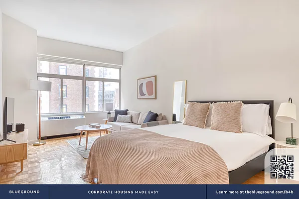 Rented by The Blueground | media 10