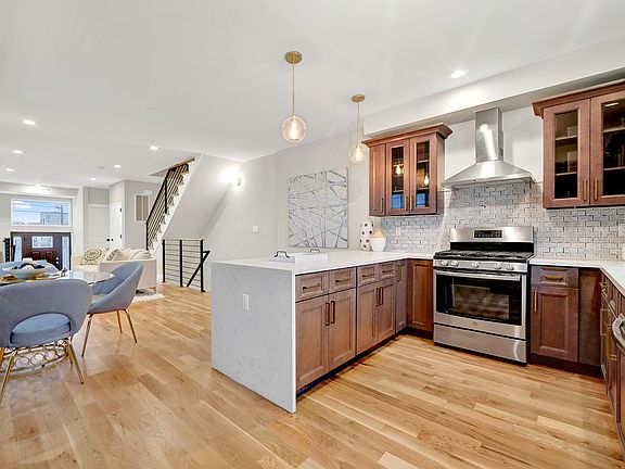 3rd image of 6901 Avenue X