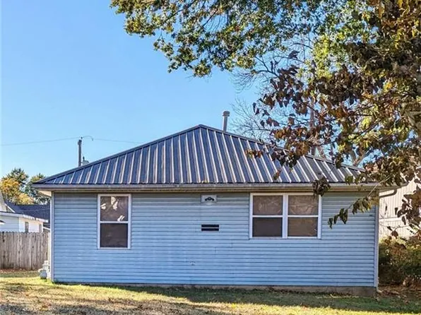 1110 S Joplin St, Pittsburg, KS 66762