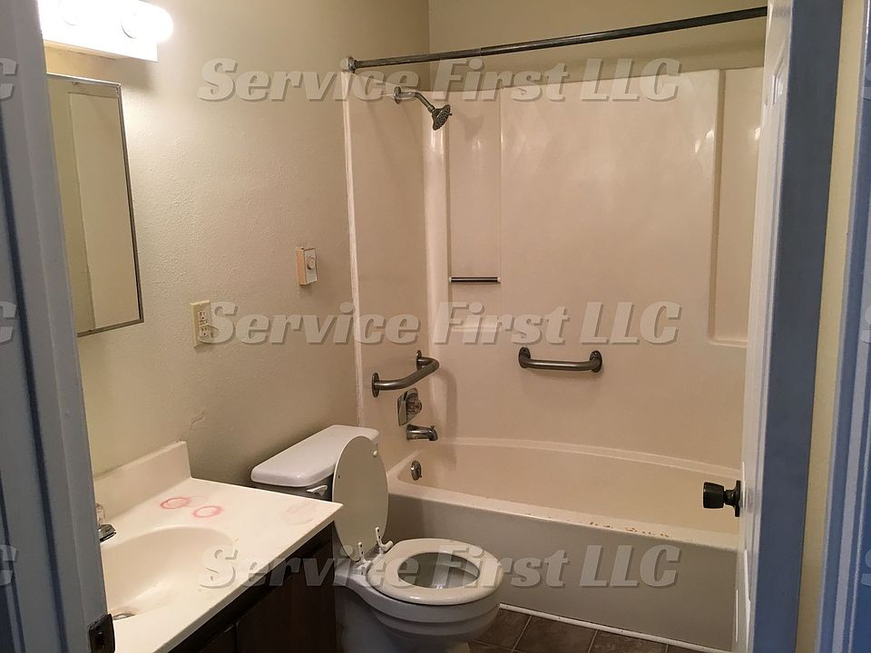 Dogwood Apartments 912 N Walnut Ave Republic, MO Zillow Apartments for Rent in Republic