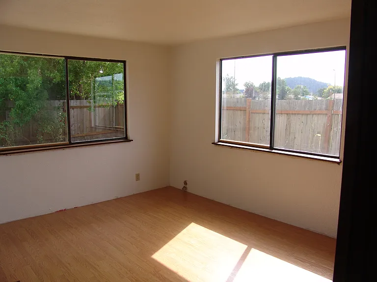 222 Jeffery Pl — Photo 8