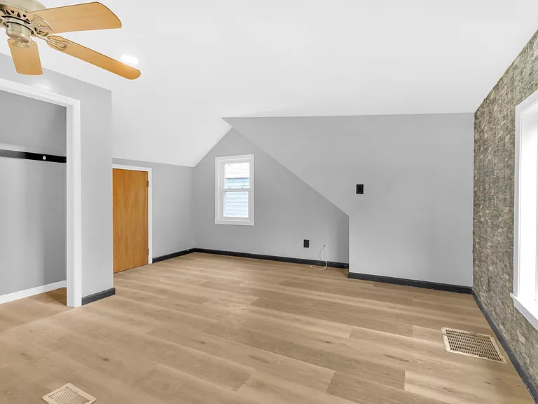 142 Stevenson Blvd — Photo 15