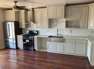 33 Buttonwood St FLOOR 3, Dorchester, MA 02125