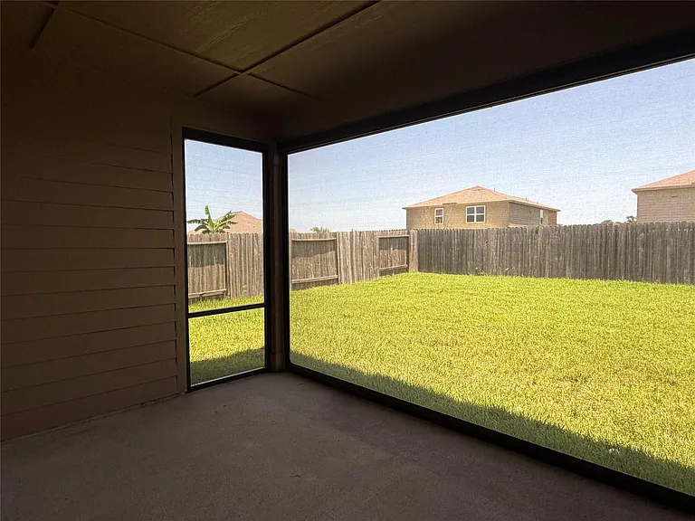 21102 Echo Manor Dr — Photo 18