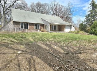 7 Berkshire Ct, Huntington Station, NY