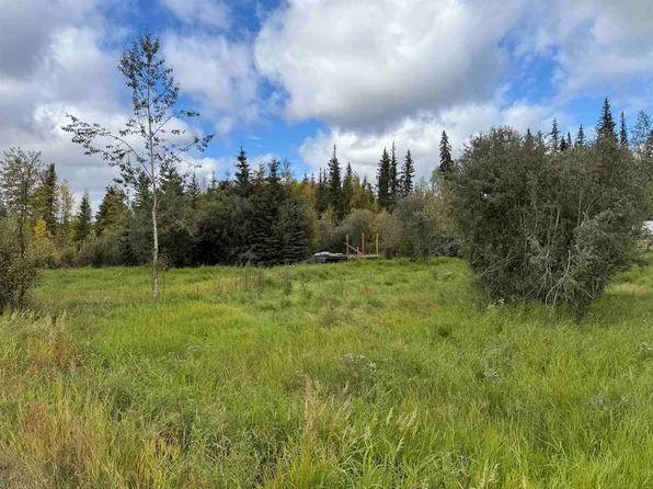 790 Foxtail Dr, Fairbanks, AK 99712
