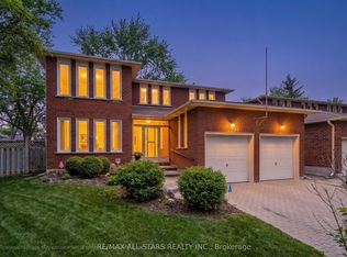 33 Carpenter Ct, Markham, ON L3P6W3