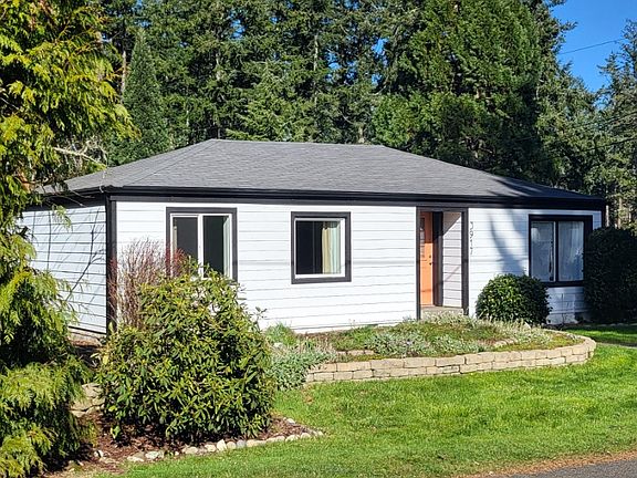 3rd image of 3917 Grove Rd NW