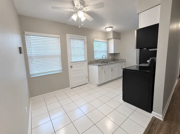 408 New York Ave, Dunedin, FL 34698