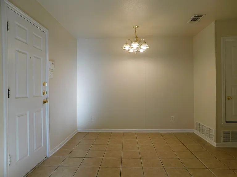 368 Nolan Ridge Dr #B — Photo 4