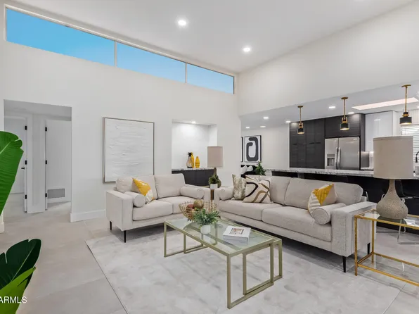 8746 E Via De Viva Street, Scottsdale, AZ 85258