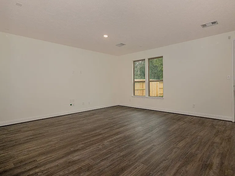 27646 Mesabe Dr — Photo 5