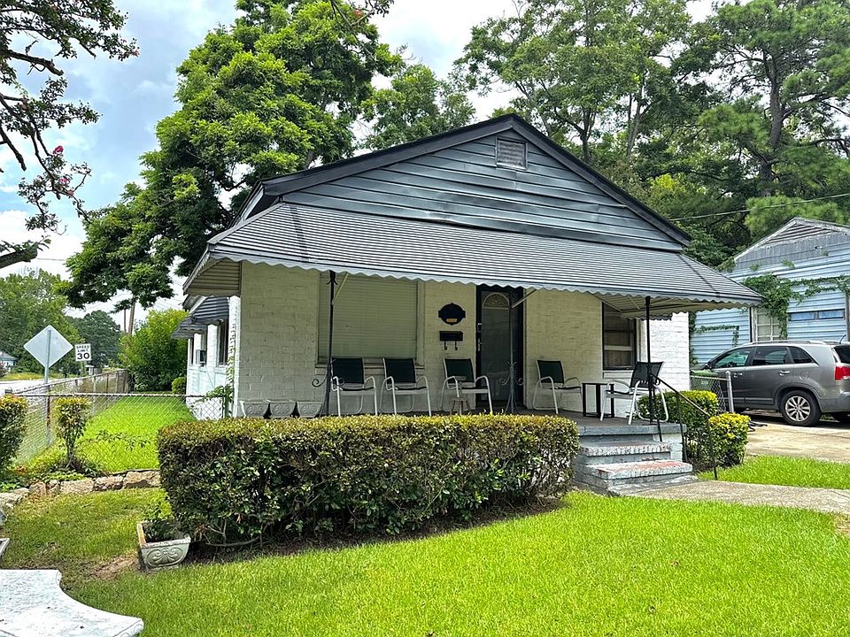 2nd image of 3001 9th St