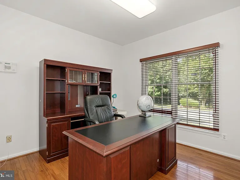 5045 Worthington Woods Way — Photo 10