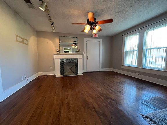 4th image of 3628 Texas Blvd