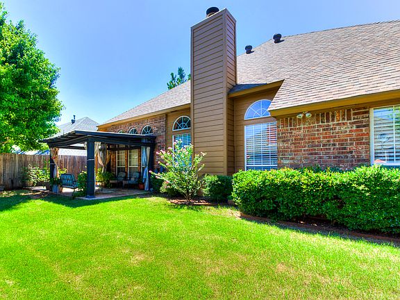 4th image of 2917 Farmington Cir