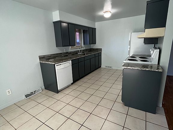 5th image of 3842 N Osceola St #2