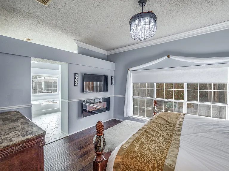 8414 Intrepid Ln — Photo 10