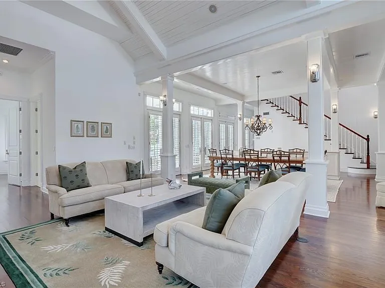 1551 Gulf Shore Blvd S — Photo 10