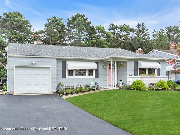 4th image of 26 Beaverbrook Drive