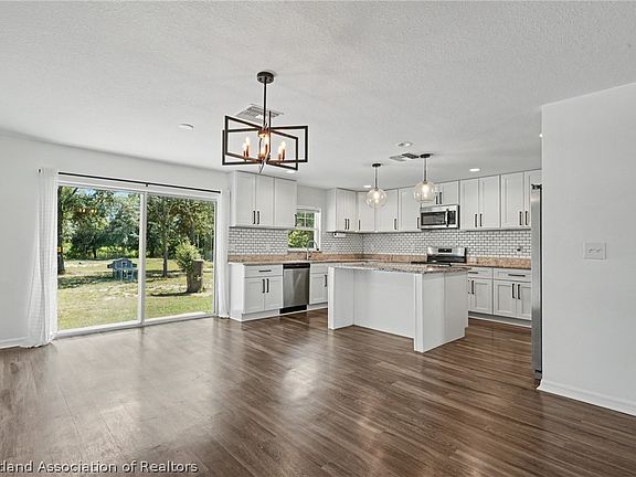 5th image of 2919 W Starr Rd