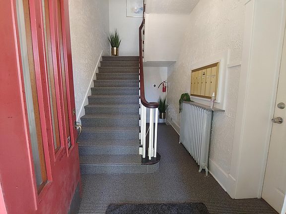 3rd image of 1161 Gaylord St APT 5