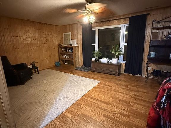 3rd image of 103 Solar St