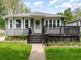 1005 Mercer St, Essexville, MI