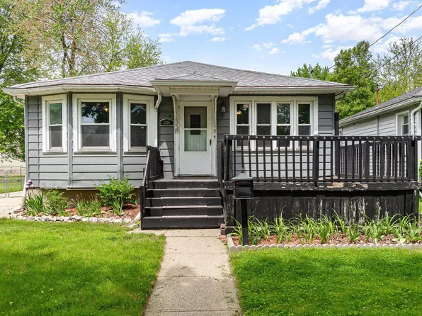 1005 Mercer St, Essexville, MI 48732