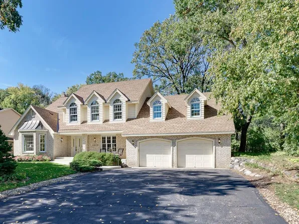 3619 Woodland Trl, Eagan, MN 55123