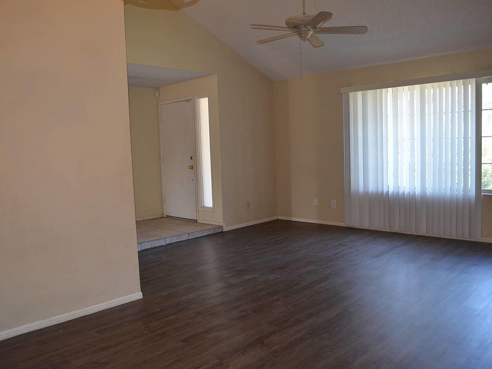 1st image of 4221 W Aster Dr