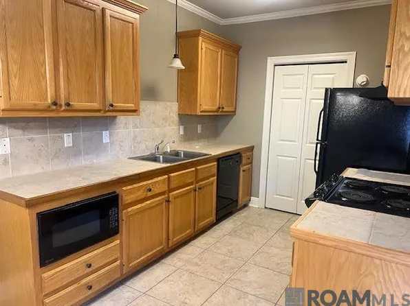 828 Meadow Bend Dr APT C, Baton Rouge, LA 70820