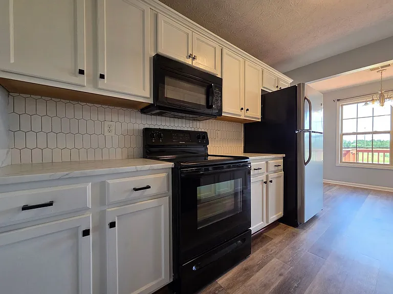 153 Twin Lakes Dr — Photo 13