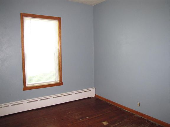 4th image of 10819 Old Troy Pike