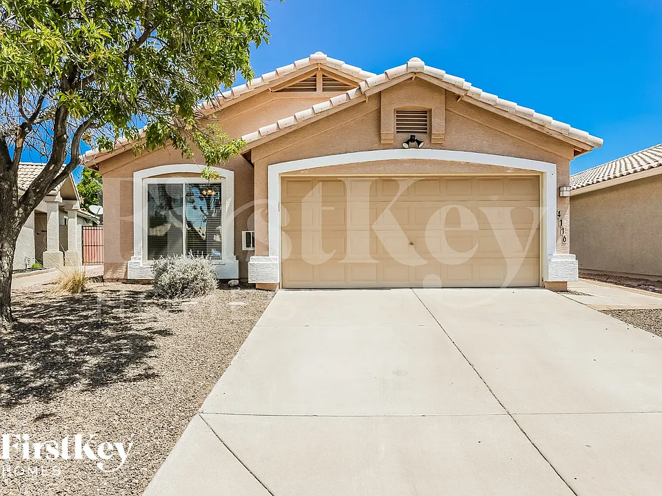 4116 E Tanglewood Dr