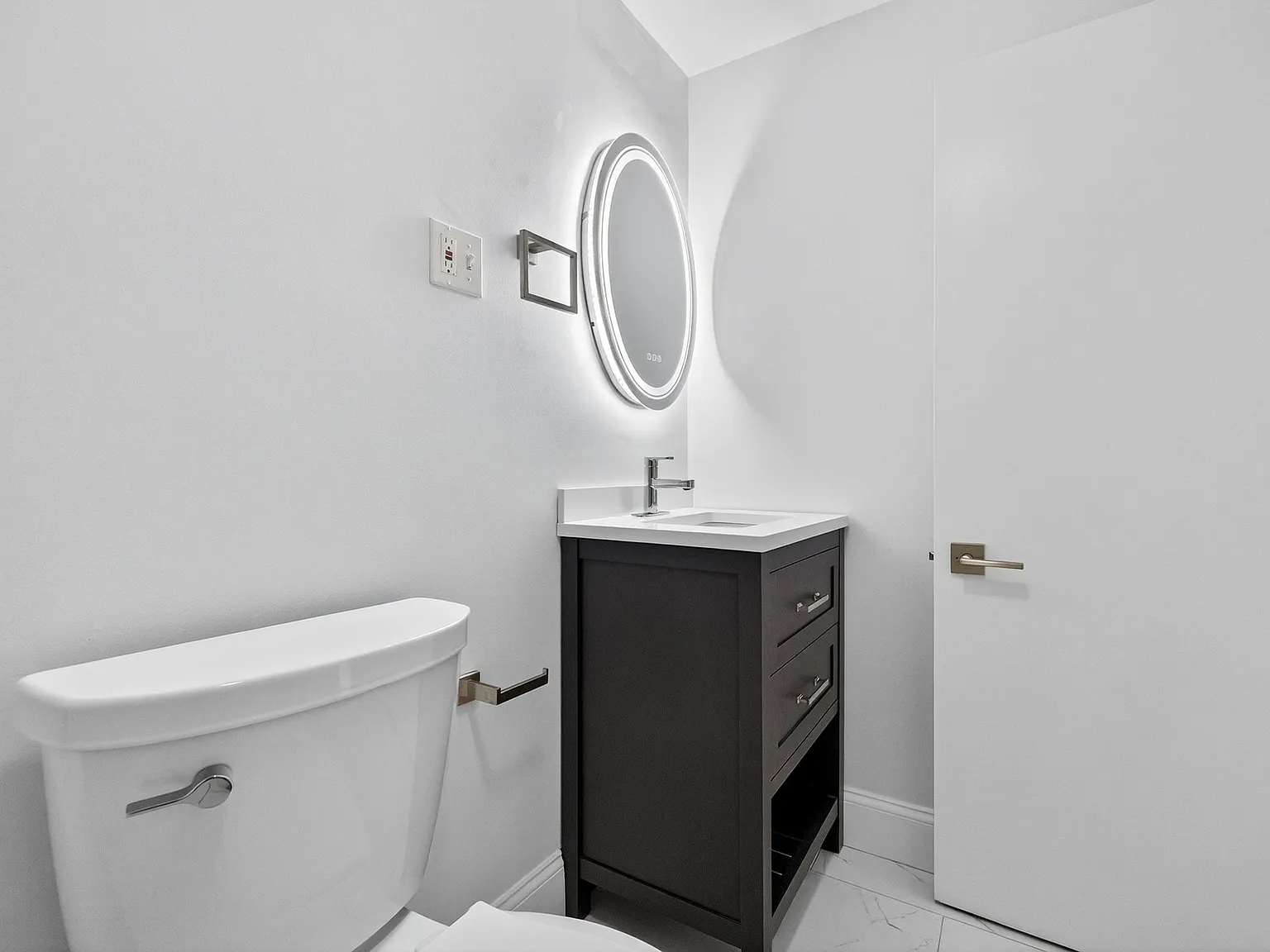 Studio, 450 sqft, $3,150 — Photo 4